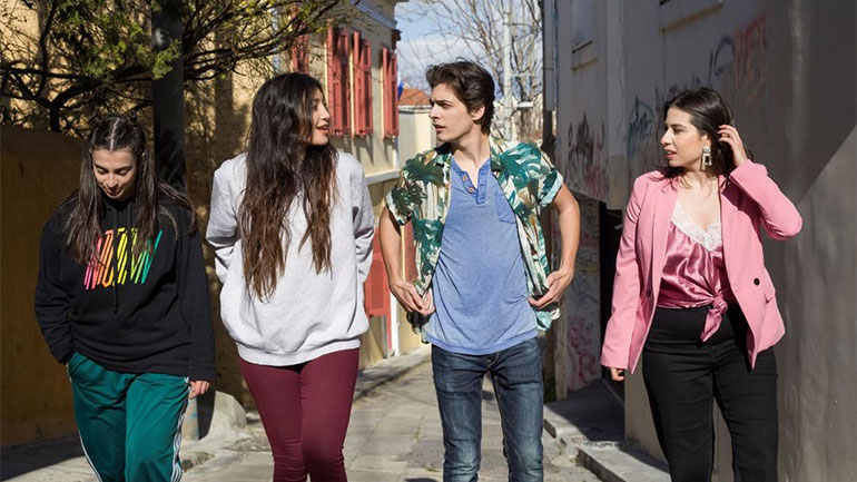 «Νόμοι της έλξης»: Tο νέο θεατρικό έργο του Γιώργου Κατσιφή έρχεται στο Θέατρο 104