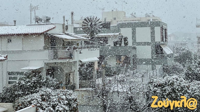 Ιδιοκτήτης ξενοδοχείου στο Π. Φάληρο προσφέρει δωμάτια σε οικογένειες που βρίσκονται χωρίς ρεύμα