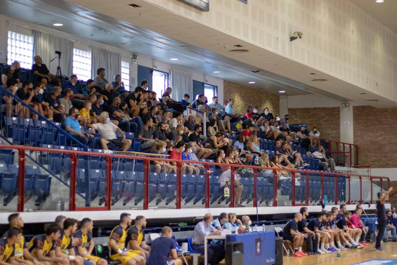 Το μέγεθος της τραγωδίας θα ήταν ασύλληπτο αν η οροφή κατέρρεε την ώρα ενός αγώνα