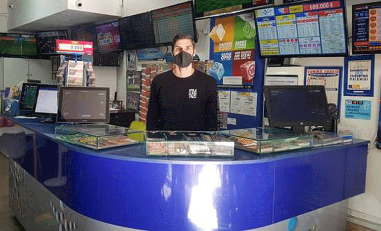 Ο κ. Πέτρος Νταλαμπέκης, ιδιοκτήτης καταστήματος ΟΠΑΠ στη Μυτιλήνη