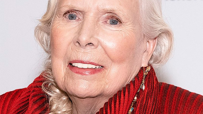 Η Τζόνι Μίτσελ ακολουθεί το παράδειγμα του Νιλ Γιάνγκ και αποσύρεται από το Spotify