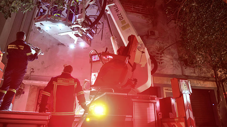 Νεκρή 87χρονη από πυρκαγιά σε διαμέρισμα στο Κολωνάκι