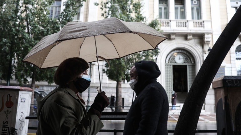 Σημαντικά ύψη βροχής στις Κυκλάδες και στην Κρήτη – Υποχωρεί σταδιακά η κακοκαιρία