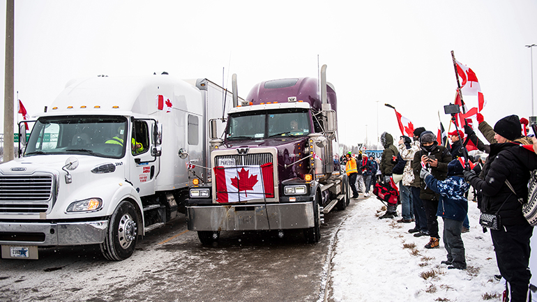 Ξεσηκωμός στον Καναδά κατά του υποχρεωτικού εμβολιασμού