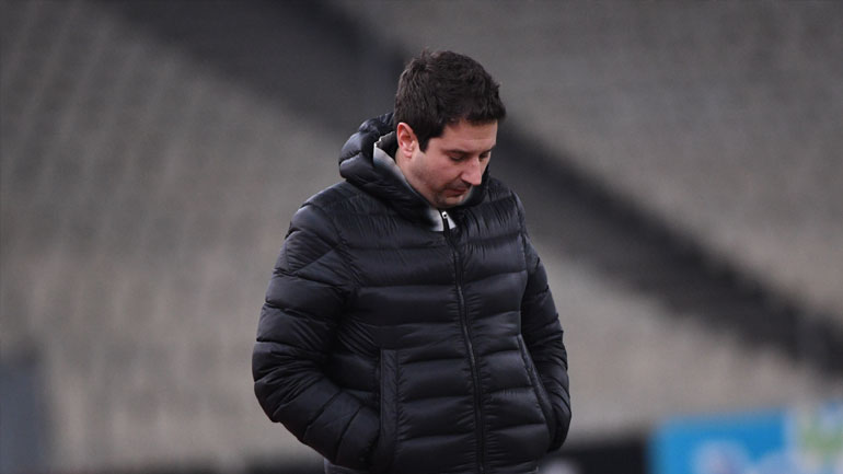 Γιαννίκης: «Τεράστια απογοήτευση η τρίτη εντός έδρας ήττα για την ΑΕΚ»