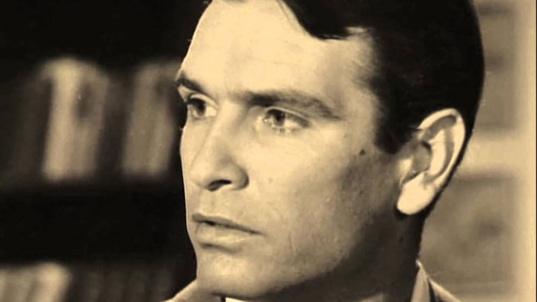 Νίκος Κούρκουλος: 15 χρόνια χωρίς τον γόη του ελληνικού σινεμά, τον παθιασμένο θεατράνθρωπο