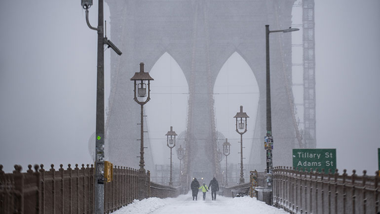 Ισχυρή χιονοθύελλα πλήττει τις βορειοανατολικές ΗΠΑ