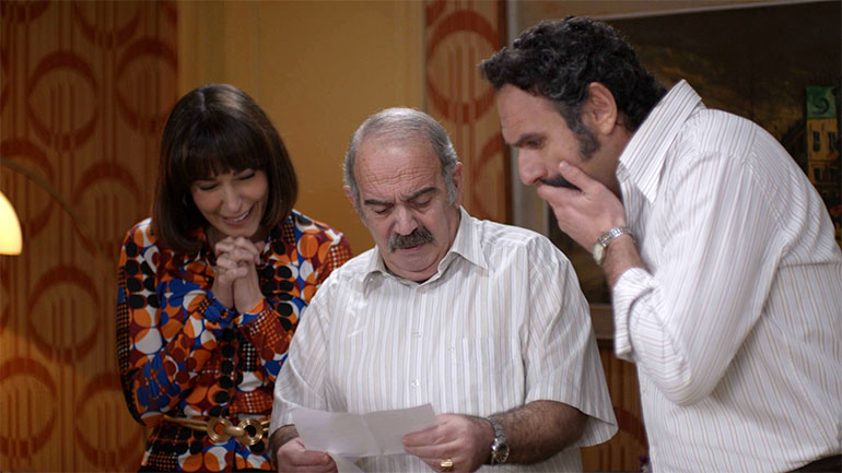 «Τα καλύτερά μας χρόνια»: Ο Άγγελος ερωτεύεται τη νέα του φιλόλογο