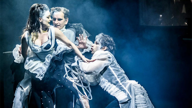 Δημοτικό Θέατρο Πειραιά: «Αμαντέους» του Πήτερ Σάφερ σε σκηνοθεσία Οδυσσέα Παπασπηλιόπουλου