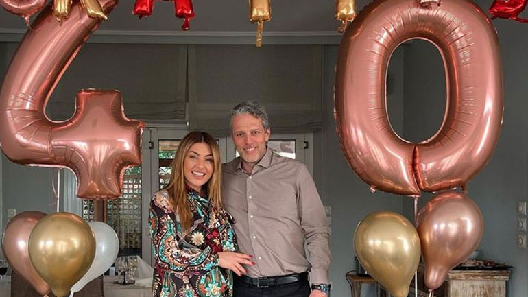 Η Έλενα Παπαρίζου γιόρτασε τα 40ά γενέθλιά της αγκαλιά με τον σύζυγό της