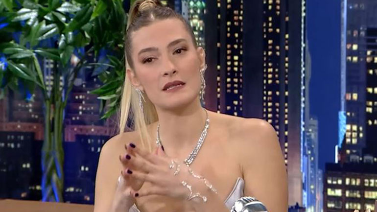 Η Ισμήνη Παπαβλασοπούλου μιλάει για σύγκριση με τη Βίκυ Καγιά και το GNTM