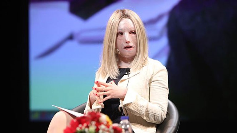 Ιωάννα Παλιοσπύρου: Σημασία έχει να ΜΗΝ ΤΑ ΠΑΡΑΤΑΣ