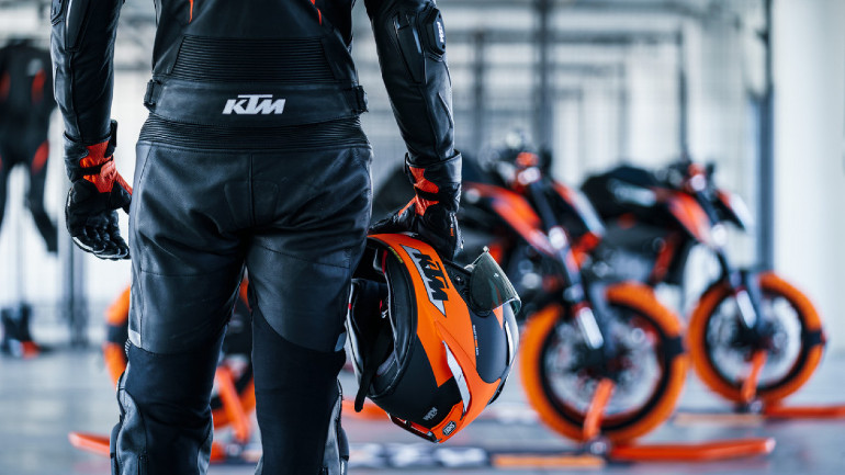 Η KTM ετοιμάζει εκπλήξεις τον Φεβρουάριο