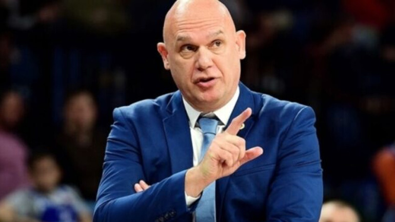 Σπάχια: «Χρειαζόμαστε ψηλό»