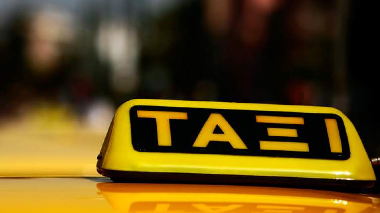 Επιμένουν για τα ηλεκτρικά ταξί και εκτοξεύουν την επιδότηση – Απρόθυμοι οι αυτοκινητιστές