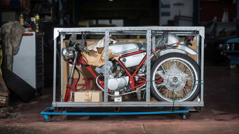 Αυτή η σπάνια Honda του 1998 είναι ακόμα στην κούτα της