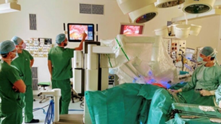 Διεθνής Εβδομάδα Εκπαίδευσης Ρομποτικής Χειρουργικής από την Α΄ Γυναικολογική Κλινική του Metropolitan General