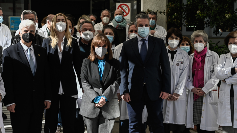 Στο Αντικαρκινικό Νοσοκομείο «Ο Άγιος Σάββας» η Πρόεδρος της Δημοκρατίας