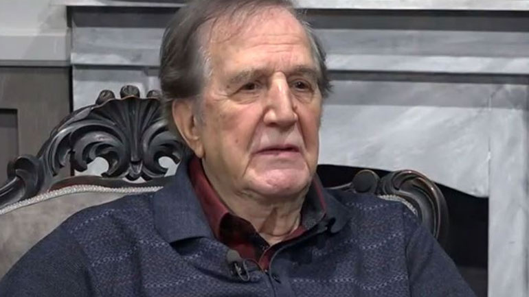 Γιώργος Κωνσταντίνου για τη δύσκολη σχέση με τον πατέρα του: «Εμφανίστηκε όταν άρχισα να βγάζω χρήματα»