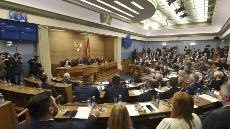 Μαυροβούνιο: Υπερψηφίστηκε στη Βουλή η πρόταση μομφής κατά της κυβέρνησης