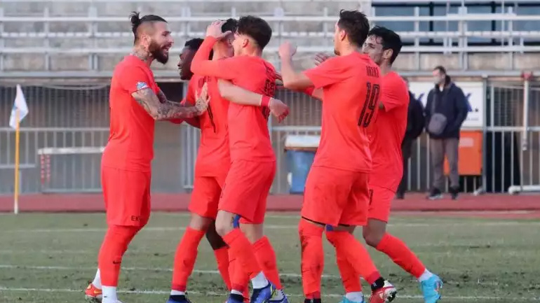 Super League 2: Στην πρώτη θέση η Βέροια, 2-0 την Καβάλα