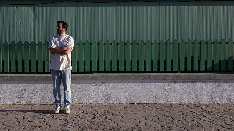 «Λίγο Νερό»: Το νέο τραγούδι του Δημήτρη Μπαλογιάννη