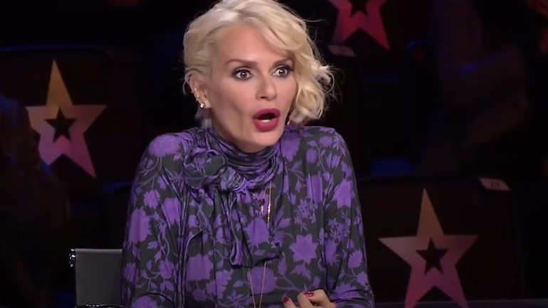 Ελλάδα έχεις ταλέντο: Διαγωνιζόμενος έμεινε ολόγυμνος στη σκηνή Ελλάδα έχεις ταλέντο: Διαγωνιζόμενος έμεινε ολόγυμνος στη σκηνή