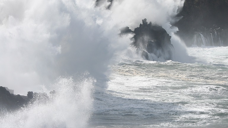 Καιρός: Έκτακτο δελτίο επιδείνωσης, με ανέμους ως 10 μποφόρ και κάθετη πτώση θερμοκρασίας