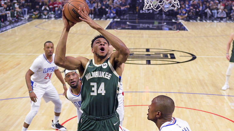 Μπακς: Εντυπωσιακή παράσταση κόντρα στους Κλίπερς – Σαρωτικός Giannis