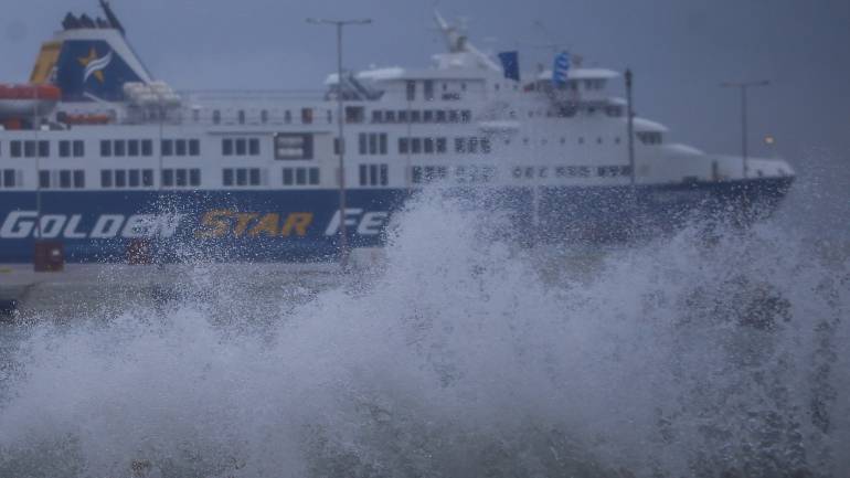 Απαγορευτικό απόπλου από Πειραιά, Ραφήνα και Λαύριο