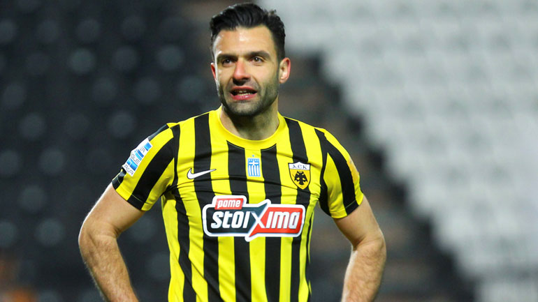 ΑΕΚ: Πειθαρχική δίωξη στον Τζαβέλλα για εξύβριση οπαδών στο ματς με τον Άρη