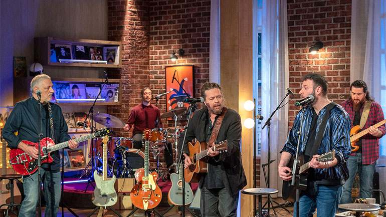 Ο Δημήτρης Μητσοτάκης, ο Γιώργος Ρους και η Αυγερινή Γάτση στο «Μουσικό Κουτί»