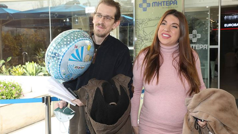 Εξιτήριο για τη Μελίνα Μακρή: «Το μωράκι μας θα μείνει κάποιες μέρες στη θερμοκοιτίδα»