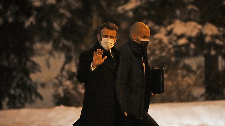 Ο Μακρόν διανυκτέρευσε στη Μόσχα, όπου επέλεξε να μείνει σε ξενοδοχείο και όχι στο Κρεμλίνο