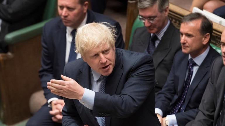 Επισπεύδει την άρση των μέτρων κατά του Covid ο πρωθυπουργός της Βρετανίας