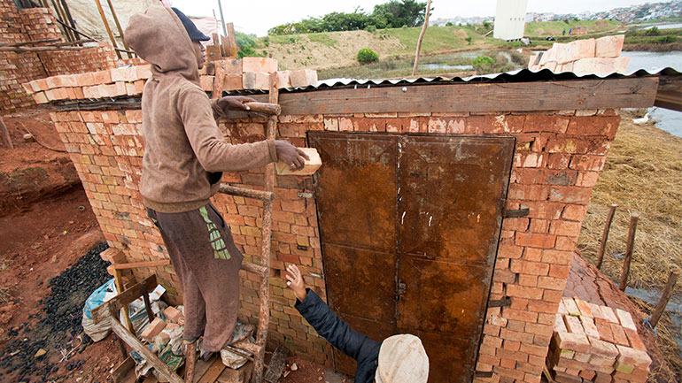 Μαδαγασκάρη: 80 οι νεκροί από τον κυκλώνα Μπατσιράι