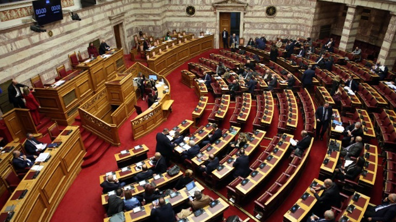 Βουλή: Κυρώθηκε η Πράξη Νομοθετικού Περιεχομένου που θεσπίζει τη φορολογική απαλλαγή του πτητικού επιδόματος