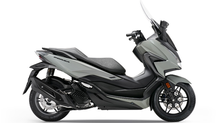 Ένα από τα δύο νέα χρώματα είναι το Pearl Falcon Grey.