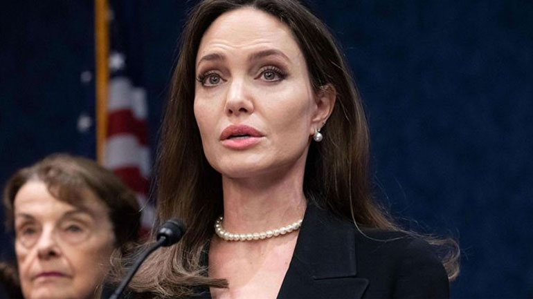 Ξέσπασε σε κλάματα η Angelina Jolie μιλώντας για την κακοποίηση: «Σαν να σου κρατούν το χέρι ενώ πνίγεσαι»