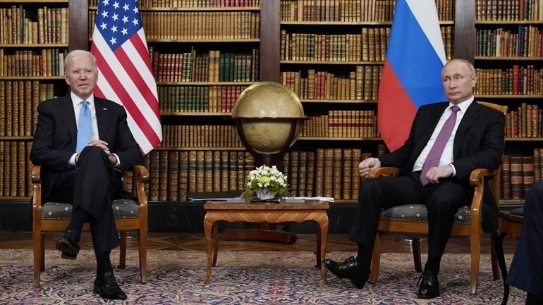Τηλεφωνική επικοινωνία Πούτιν – Μπάιντεν το Σάββατο