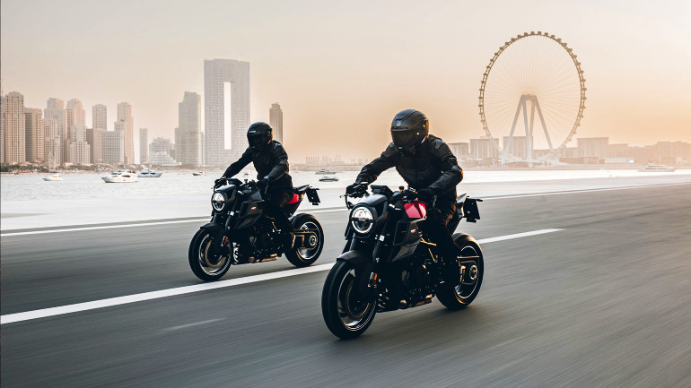 Παρουσιάστηκε το εκρηκτικό Brabus 1300R