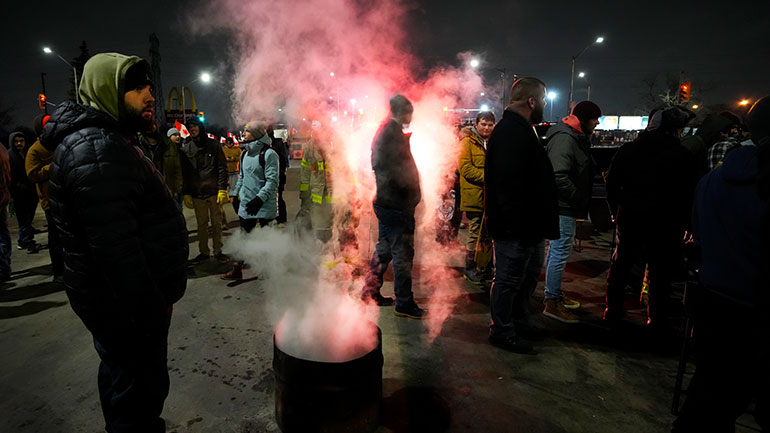 Κινητοποιήσεις διαδηλωτών στον Καναδά – Σε κατάσταση έκτακτης ανάγκης κηρύχθηκε το Οντάριο
