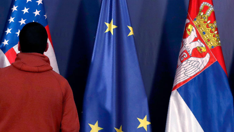 Σερβία: Πλαφόν στην τιμή των καυσίμων