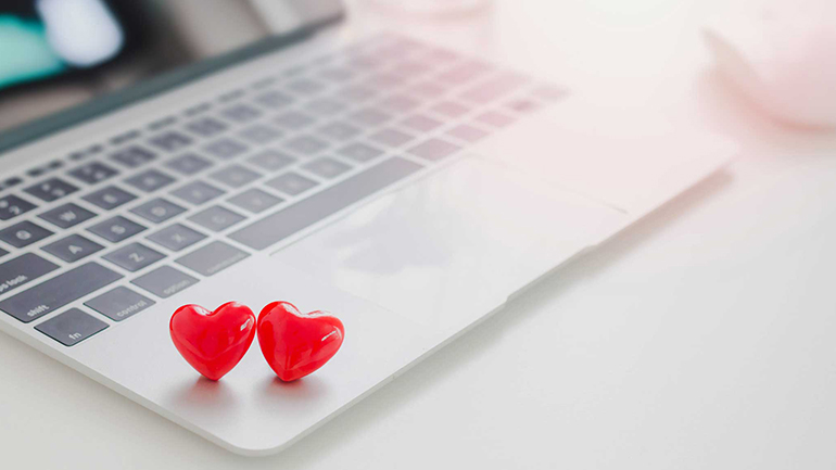 Θηράματα των εγκληματιών του κυβερνοχώρου οι καταναλωτές την Ημέρα του Αγίου Βαλεντίνου