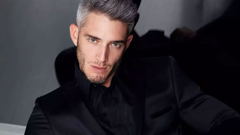 Θεοχάρης Ιωαννίδης: «Στράβωσε τόσο το κράνος που στο νοσοκομειο μου το έκοψαν με το πριόνι»