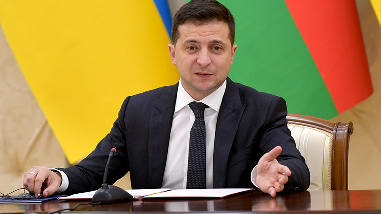 Ο πρόεδρος της Ουκρανίας θα έχει τηλεφωνική επικοινωνία με τον Μπάιντεν «εντός των επόμενων ωρών»