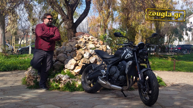 Με το Triumph Trident ξεχνάς τη φλυαρία και απολαμβάνεις την ουσία
