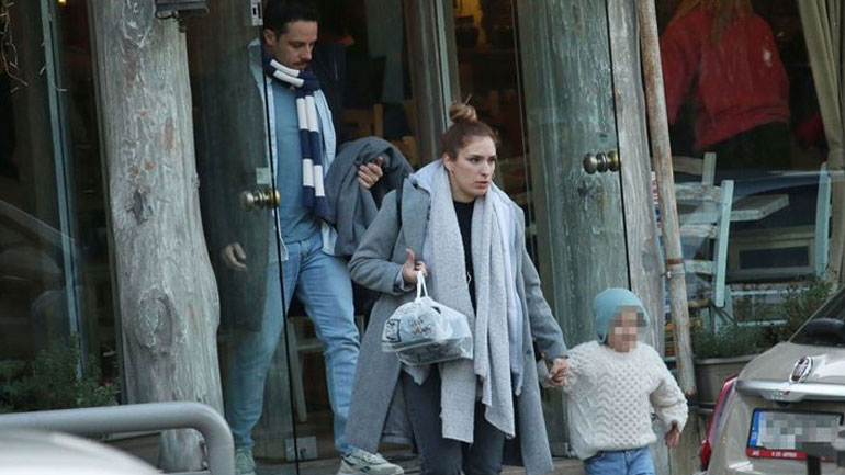 Δημήτρης Μακαλιάς – Αντιγόνη Ψυχράμη: Βόλτα με τον γιο τους Χάρη