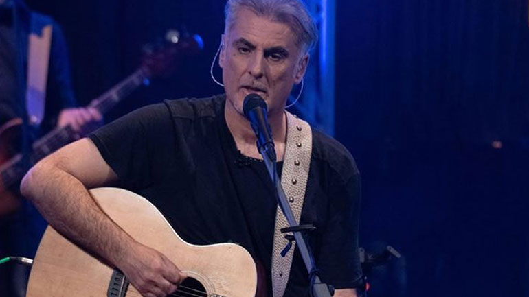 Φίλιππος Πλιάτσικας: Μιλάει για τον πρώην ντράμερ των «Πυξ Λαξ» που κατηγορείται για αποπλάνηση ανηλίκου