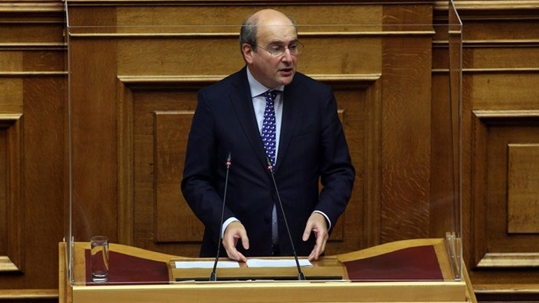 Χατζηδάκης: Εσείς υπερασπίζεστε τις μειοψηφίες του ΕΦΚΑ και εμείς τους ανυπεράσπιστους πολίτες